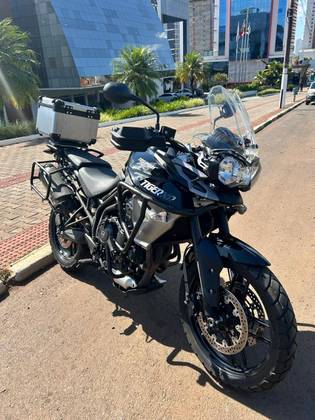 TRIUMPH TIGER 800 XR 